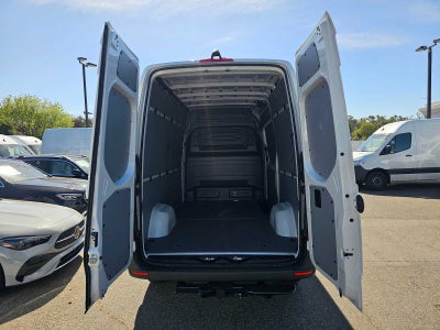 2026 Mercedes-Benz Sprinter 2500 Standard Roof I4 Diesel 144 RWD