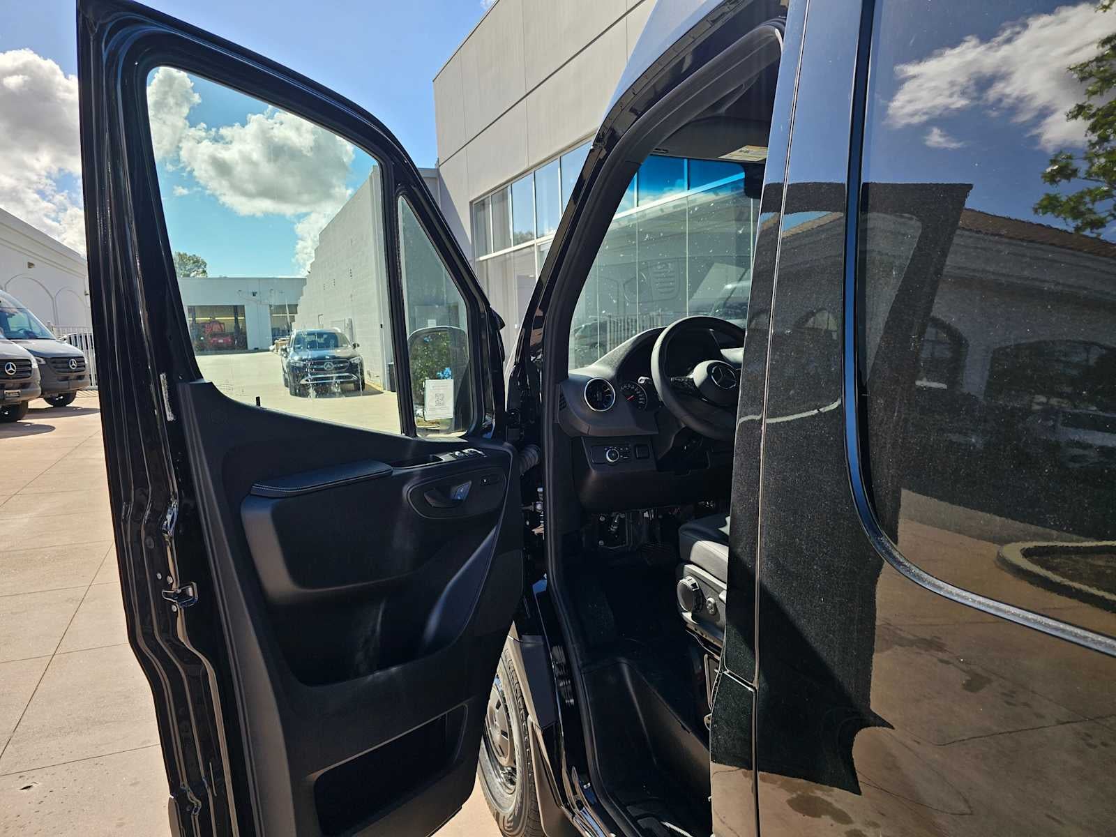 2026 Mercedes-Benz Sprinter 2500 Standard Roof I4 Diesel 144 RWD