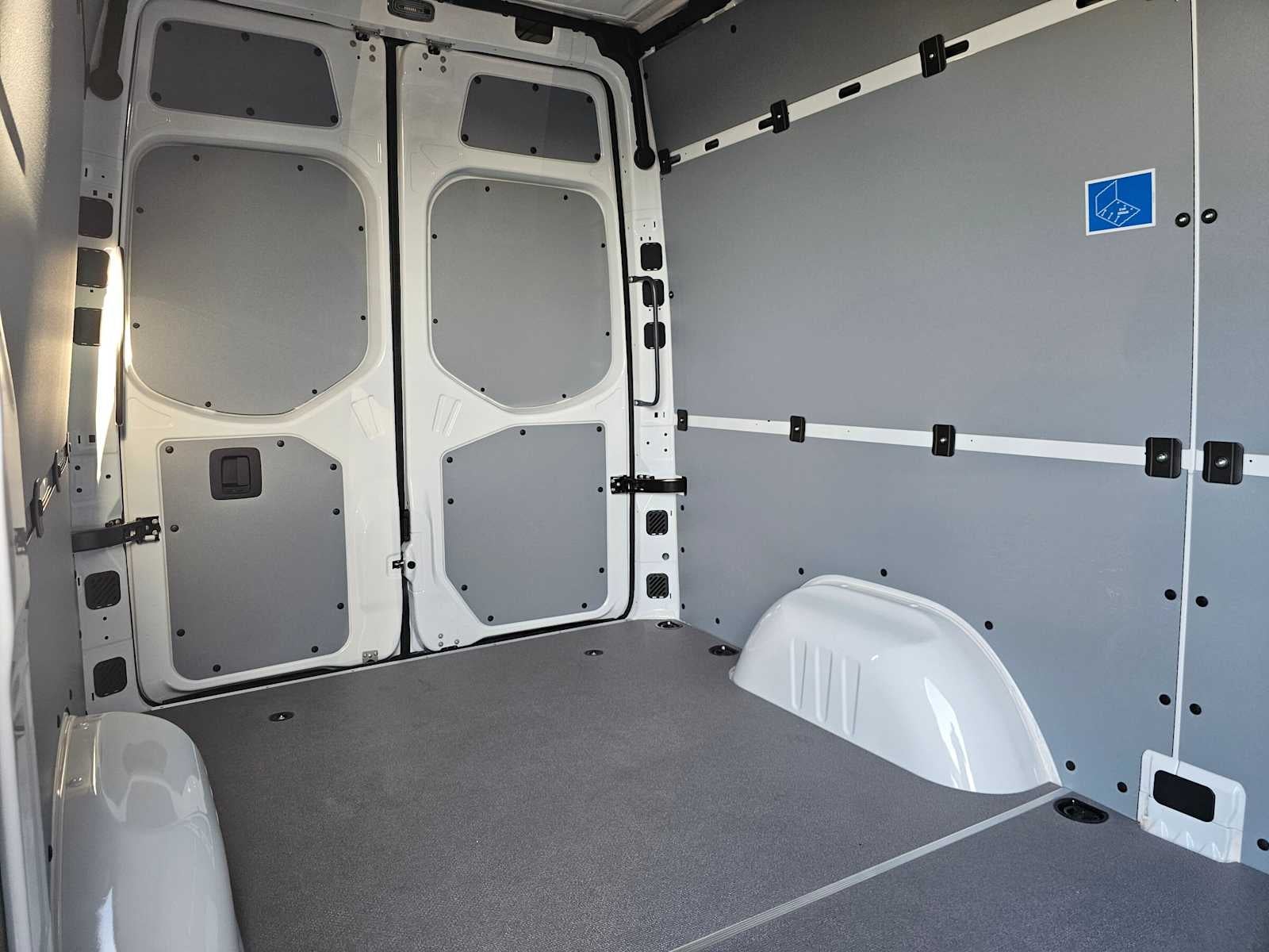 2026 Mercedes-Benz Sprinter Cargo 2500 Standard Roof I4 Diesel 144 RWD