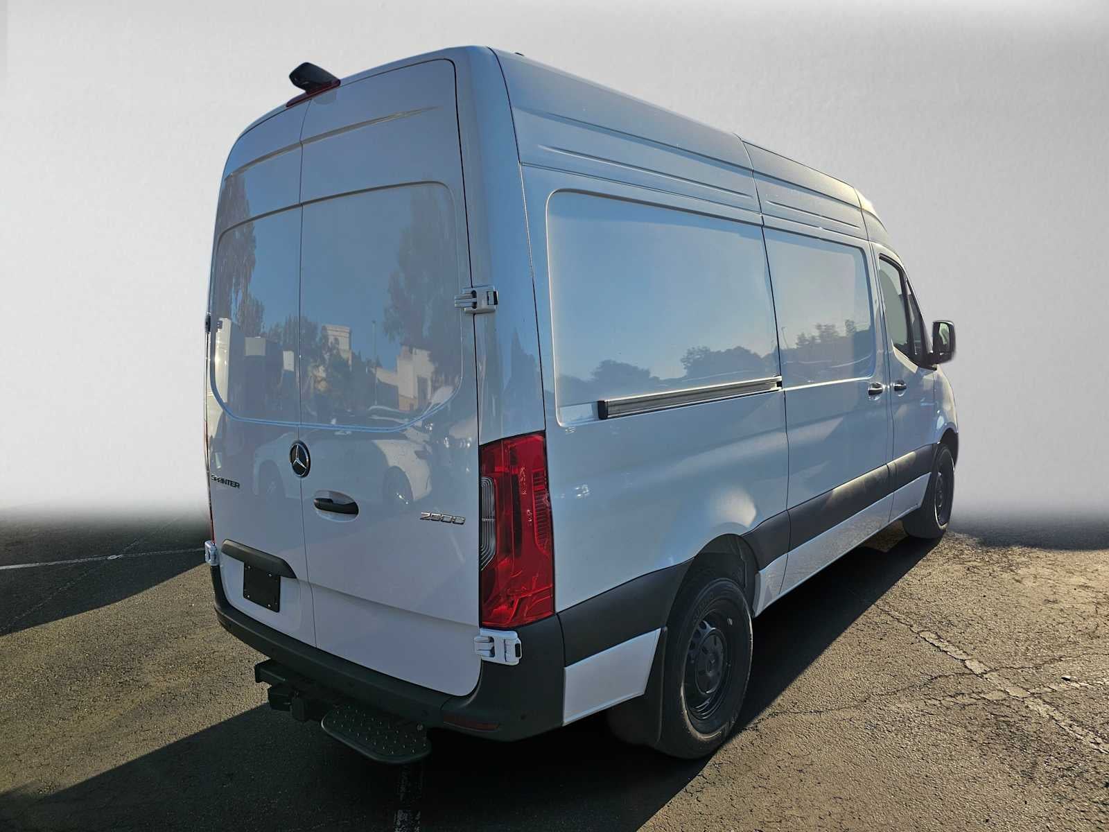 2026 Mercedes-Benz Sprinter Cargo 2500 Standard Roof I4 Diesel 144 RWD