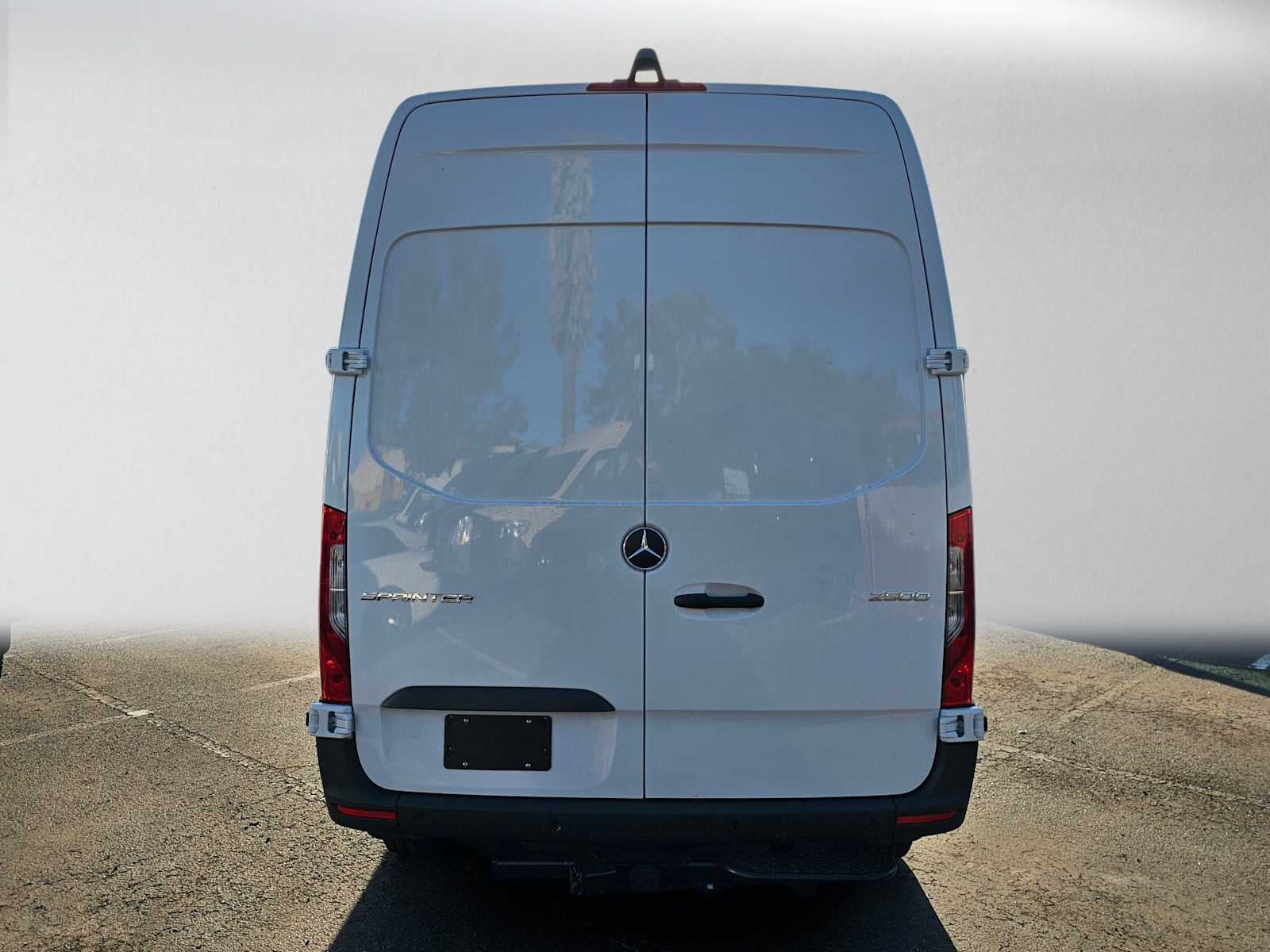 2026 Mercedes-Benz Sprinter Cargo 2500 Standard Roof I4 Diesel 144 RWD