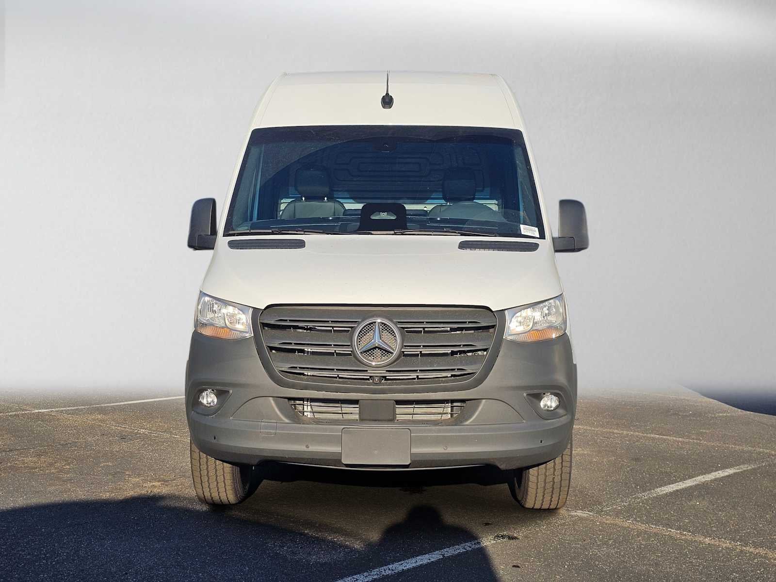 2026 Mercedes-Benz Sprinter Cargo 2500 Standard Roof I4 Diesel 144 RWD