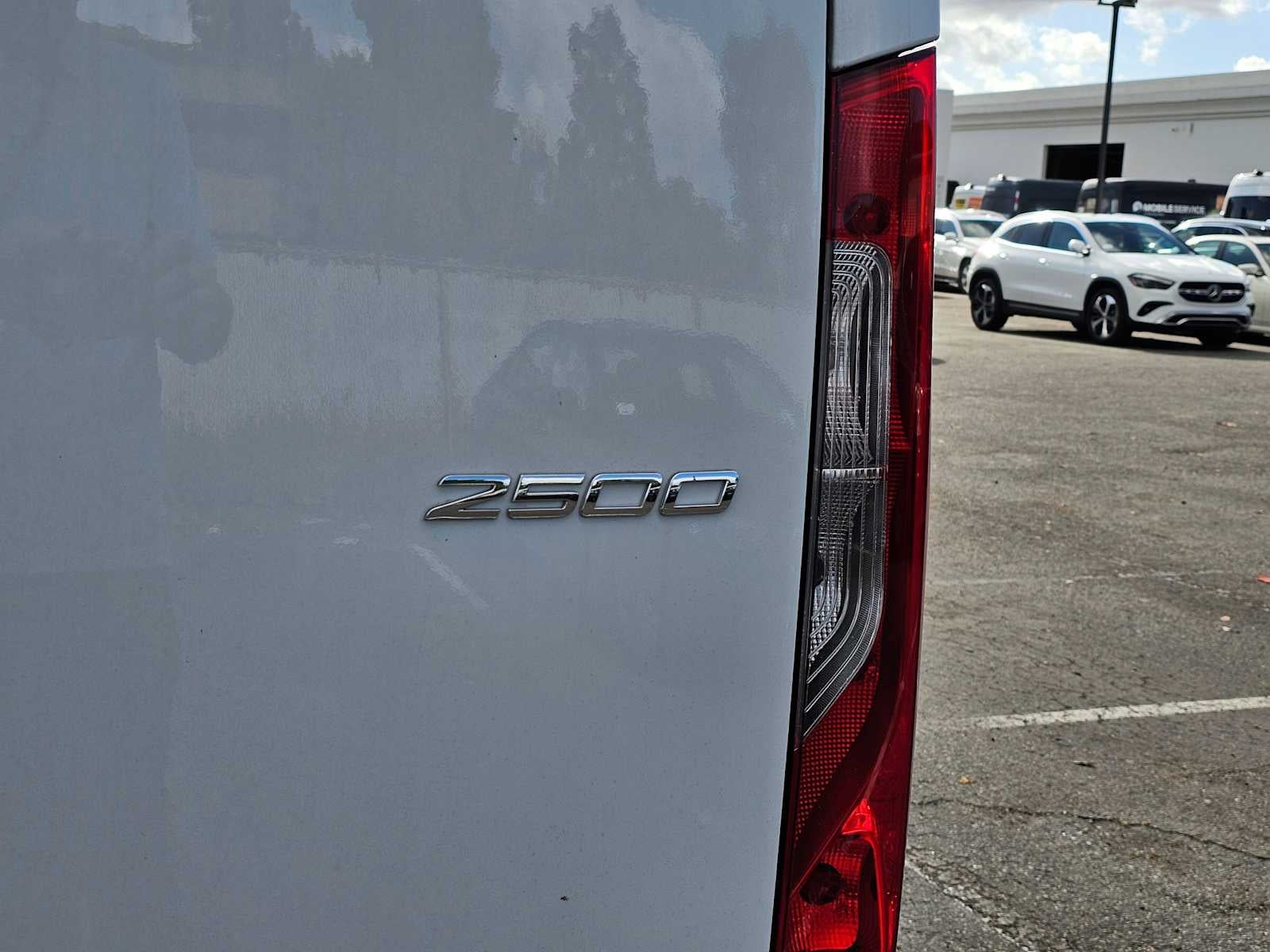 2025 Mercedes-Benz Sprinter Cargo Van 2500 Standard Roof I4 Diesel 144" RWD