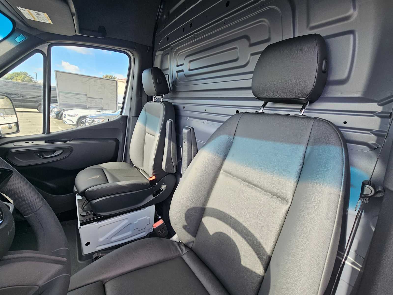 2025 Mercedes-Benz Sprinter Cargo Van 2500 Standard Roof I4 Diesel 144" RWD