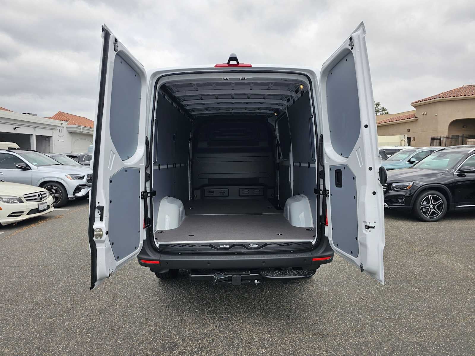 2026 Mercedes-Benz Sprinter 2500 Standard Roof I4 Diesel 144 RWD