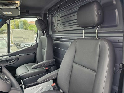 2026 Mercedes-Benz Sprinter 2500 Standard Roof I4 Diesel 144 RWD