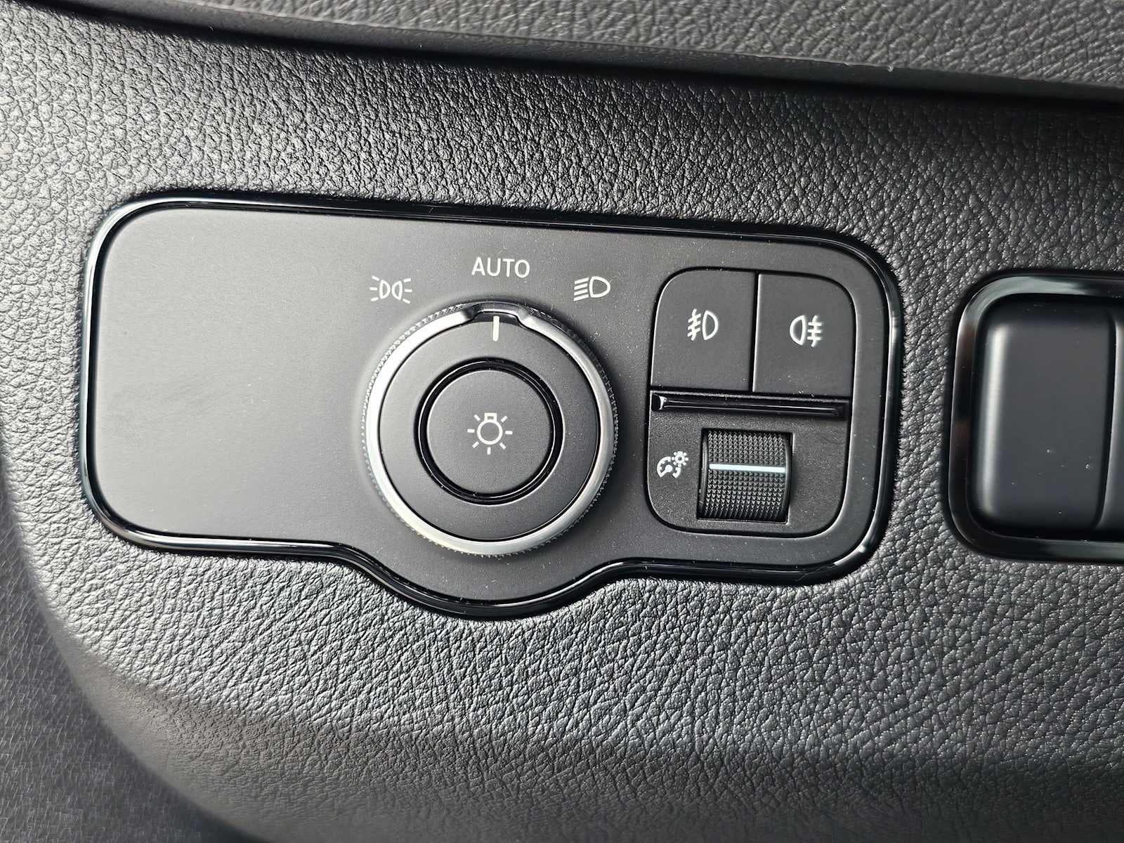 2026 Mercedes-Benz Sprinter 2500 Standard Roof I4 Diesel 144 RWD