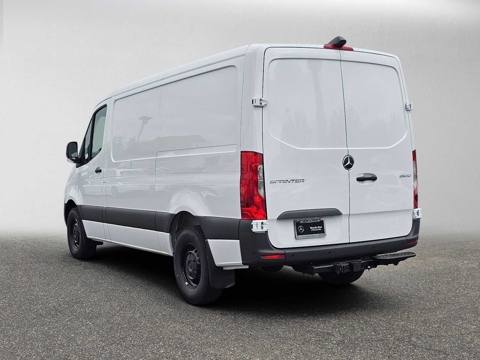 2026 Mercedes-Benz Sprinter 2500 Standard Roof I4 Diesel 144 RWD