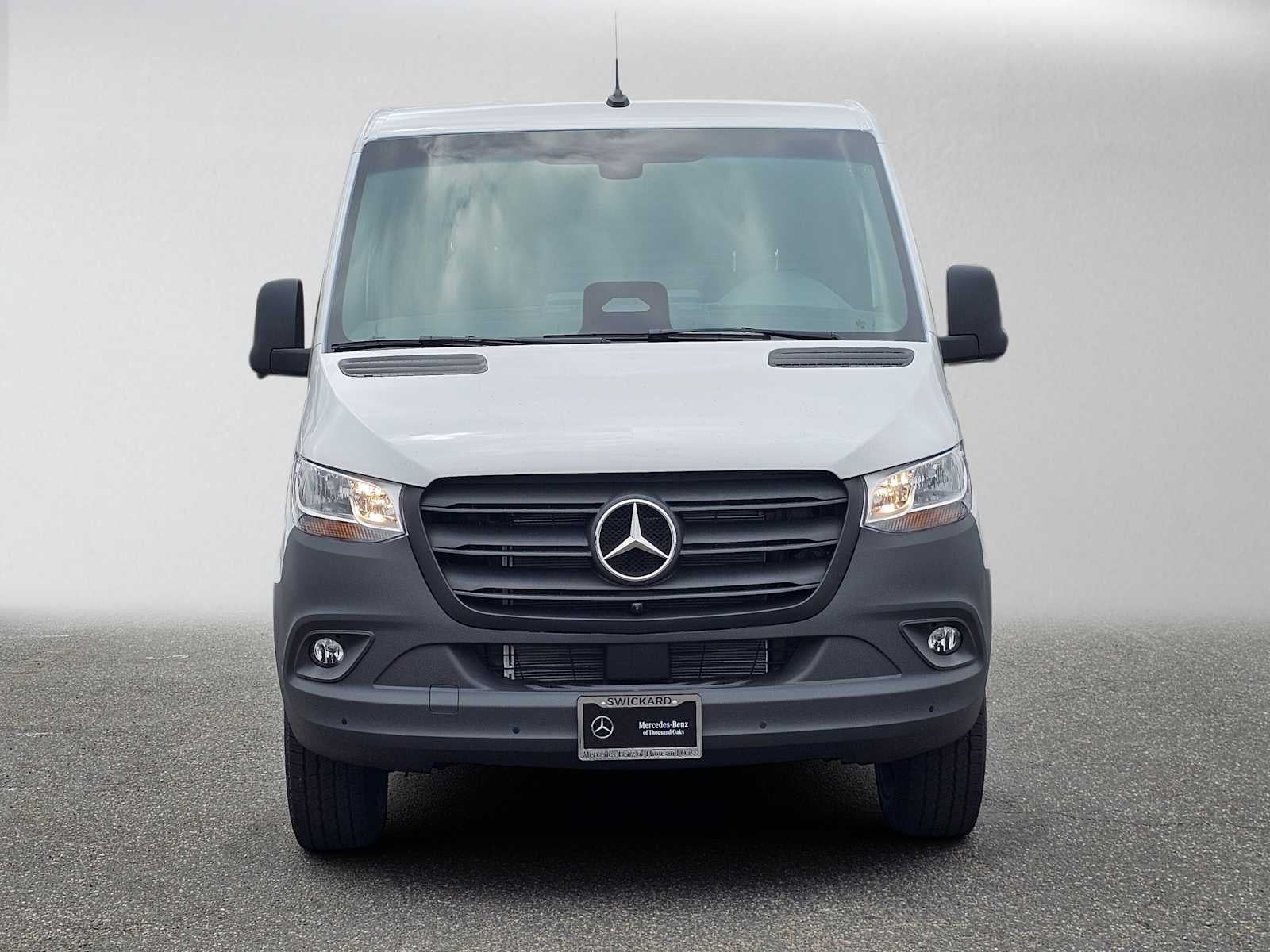 2026 Mercedes-Benz Sprinter 2500 Standard Roof I4 Diesel 144 RWD