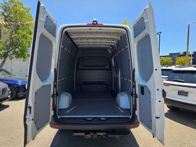 2026 Mercedes-Benz Sprinter 2500 Standard Roof I4 Diesel 144 RWD