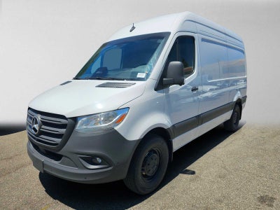 2026 Mercedes-Benz Sprinter 2500 Standard Roof I4 Diesel 144 RWD