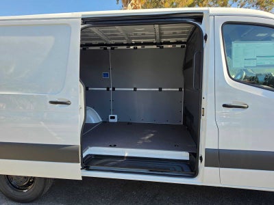 2026 Mercedes-Benz Sprinter 2500 Standard Roof I4 Diesel 144 RWD