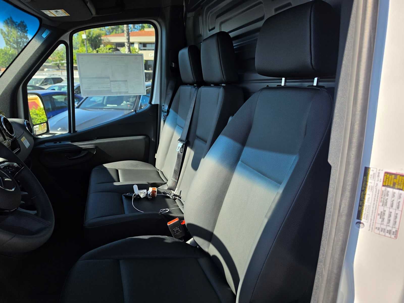 2026 Mercedes-Benz Sprinter 2500 Standard Roof I4 Diesel 144 RWD