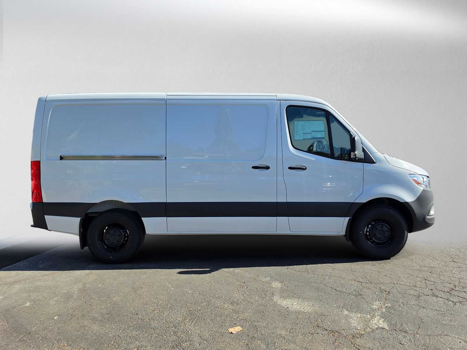 2026 Mercedes-Benz Sprinter 2500 Standard Roof I4 Diesel 144 RWD