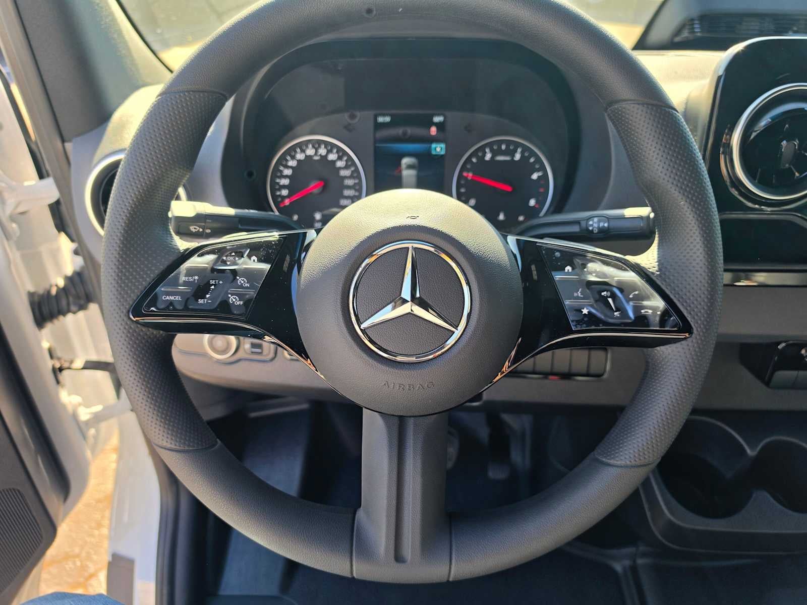 2026 Mercedes-Benz Sprinter 2500 Standard Roof I4 Diesel 144 RWD