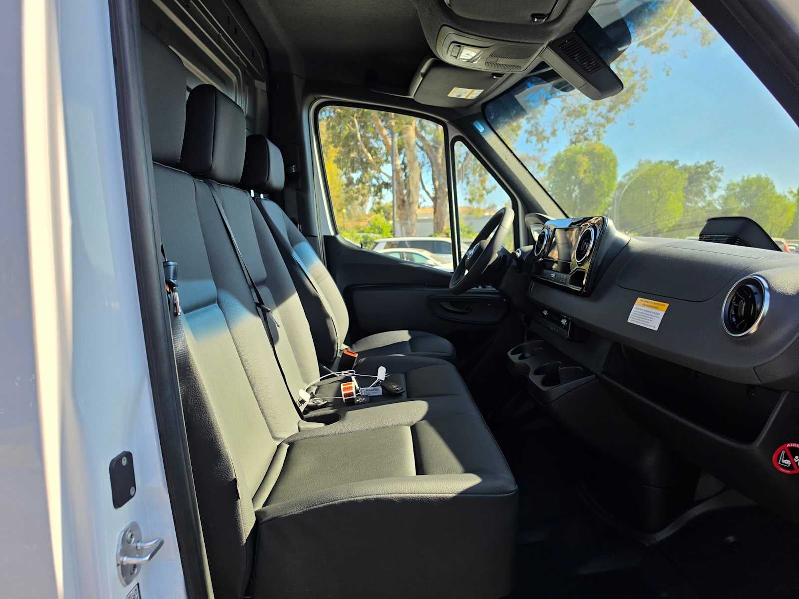 2026 Mercedes-Benz Sprinter 2500 Standard Roof I4 Diesel 144 RWD