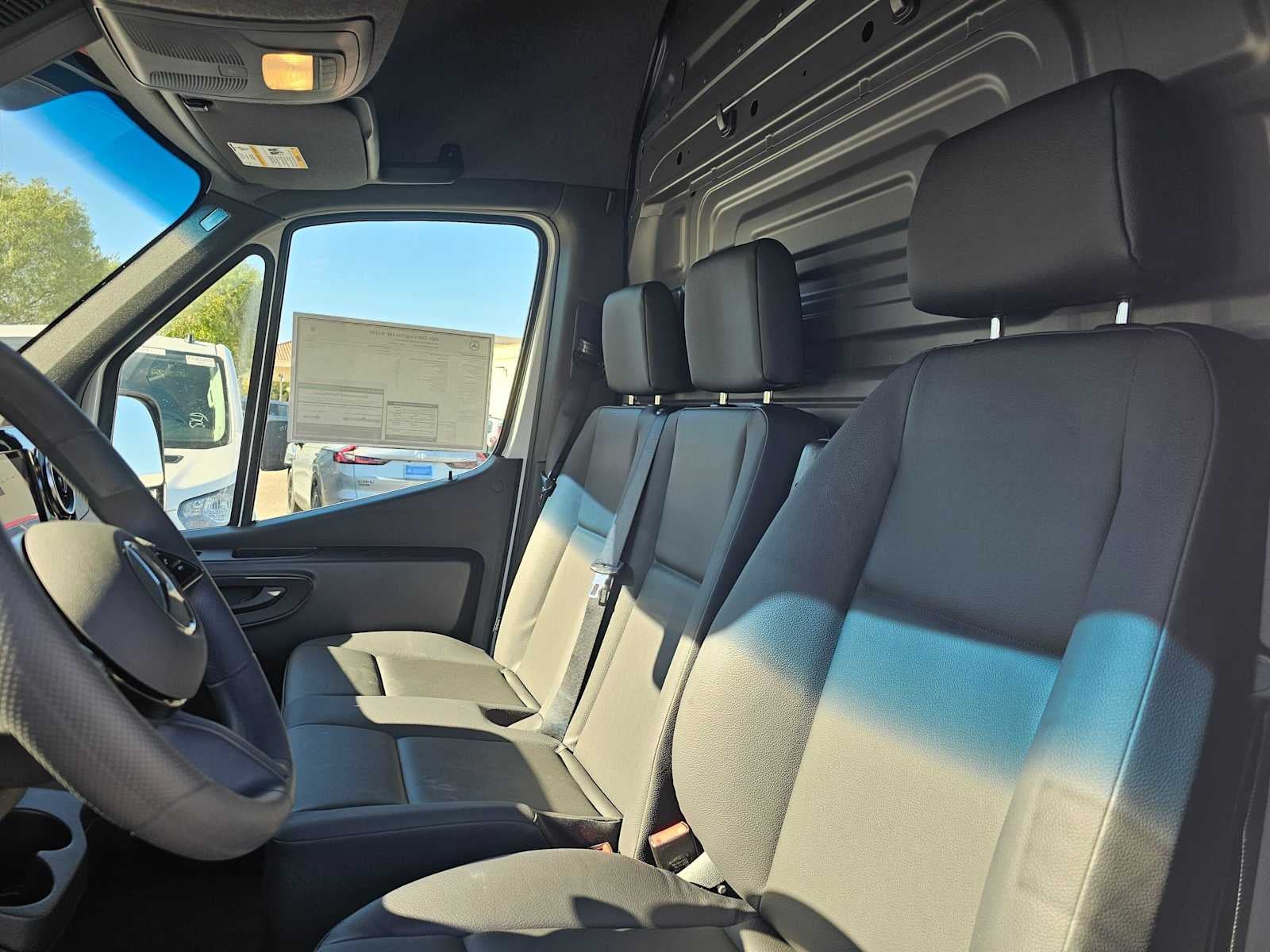 2026 Mercedes-Benz Sprinter Cargo 2500 Standard Roof I4 Diesel 144 RWD