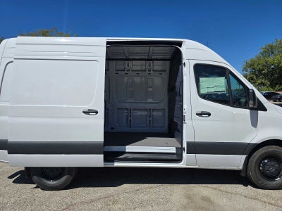 2025 Mercedes-Benz Sprinter Cargo Van 2500 Standard Roof I4 Diesel 144" RWD