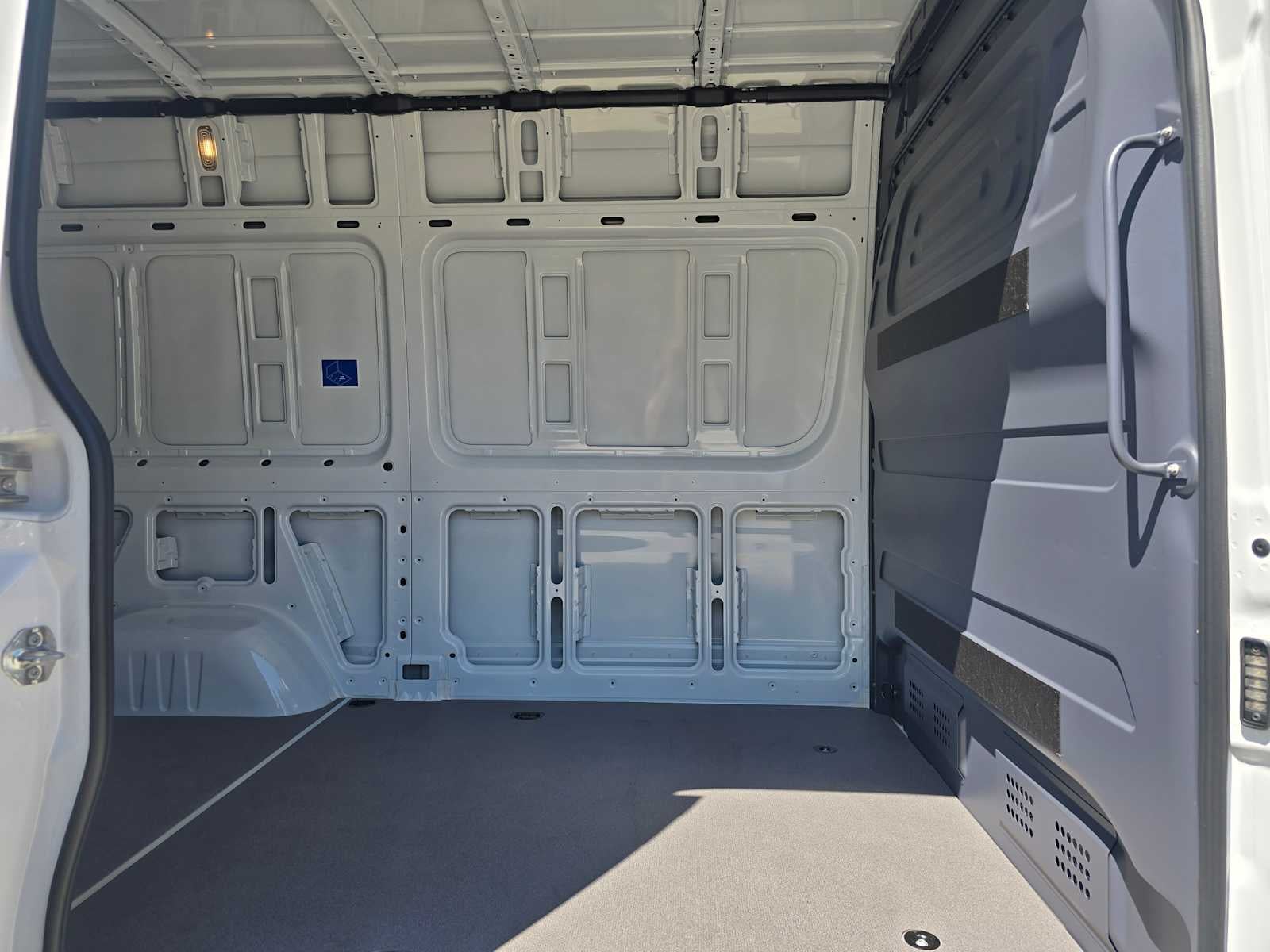 2025 Mercedes-Benz Sprinter Cargo Van 2500 Standard Roof I4 Diesel 144" RWD