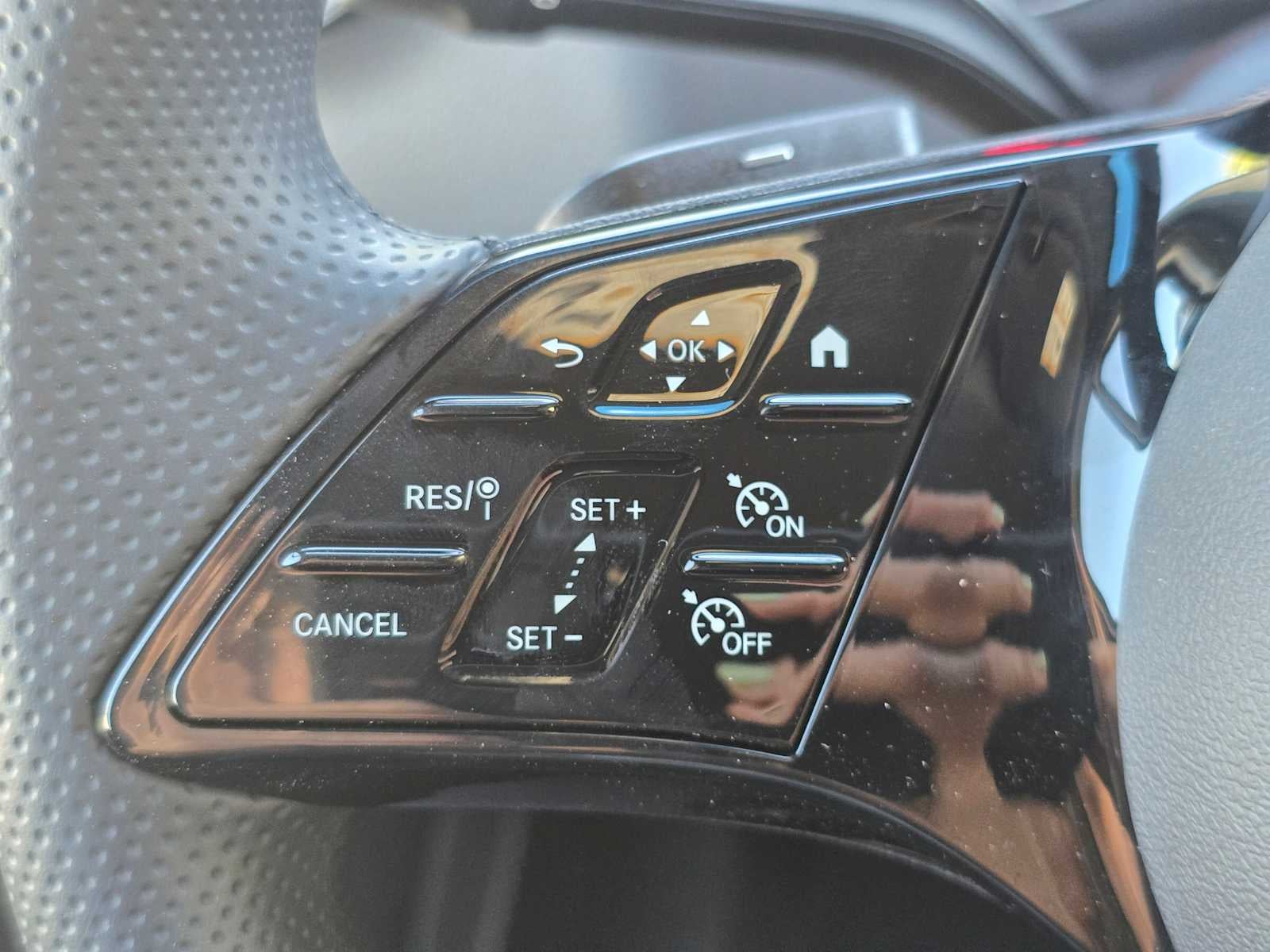 2025 Mercedes-Benz Sprinter Cargo Van 2500 Standard Roof I4 Diesel 144" RWD