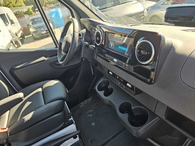 2026 Mercedes-Benz Sprinter 2500 Standard Roof I4 Diesel 144 RWD