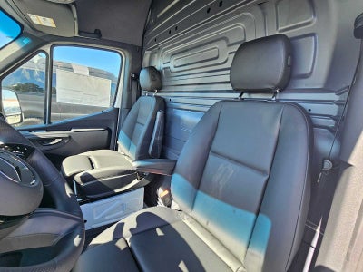2026 Mercedes-Benz Sprinter 2500 Standard Roof I4 Diesel 144 RWD