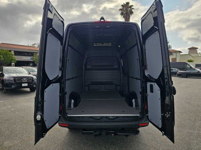 2026 Mercedes-Benz Sprinter 2500 Standard Roof I4 Diesel 144 RWD