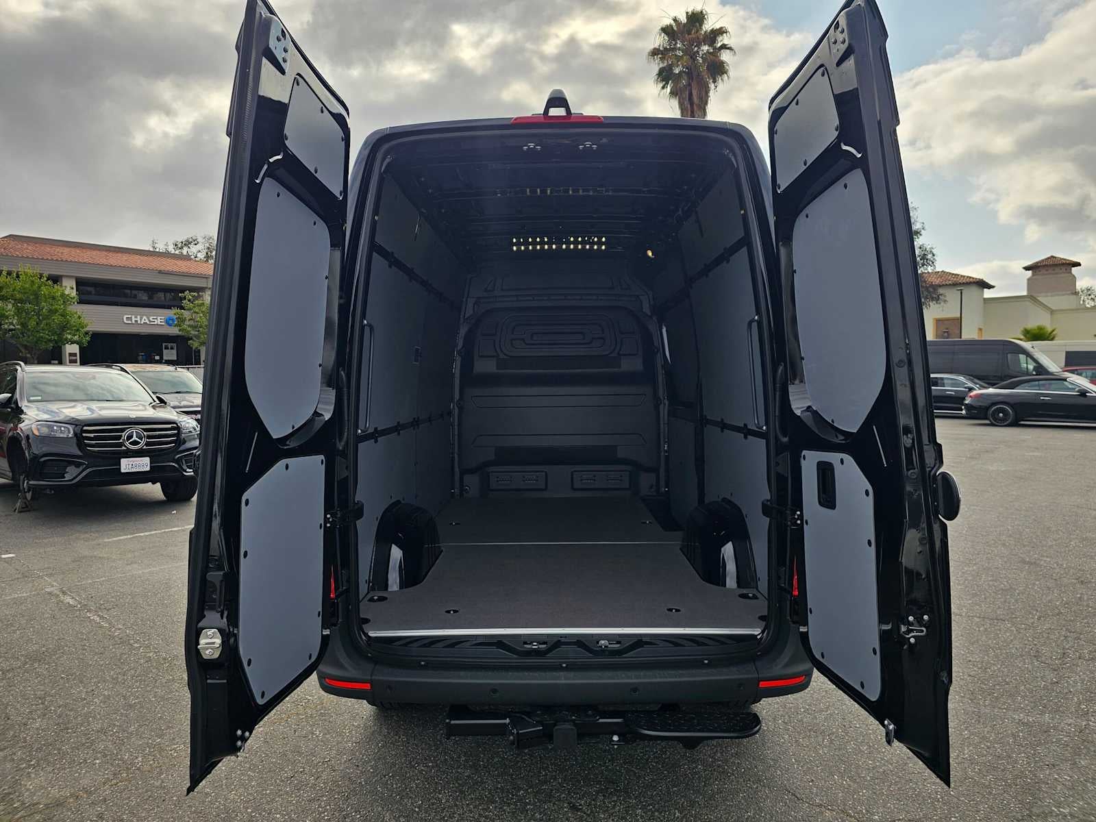2026 Mercedes-Benz Sprinter 2500 Standard Roof I4 Diesel 144 RWD