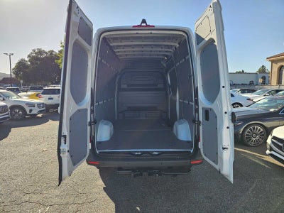 2026 Mercedes-Benz Sprinter 2500 Standard Roof I4 Diesel 144 RWD