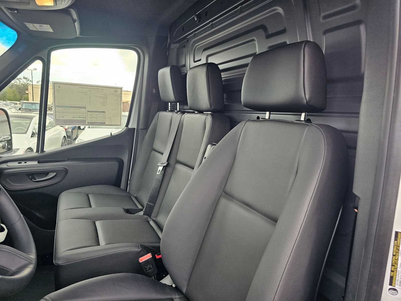 2026 Mercedes-Benz Sprinter Cargo 2500 Standard Roof I4 Diesel 144 RWD