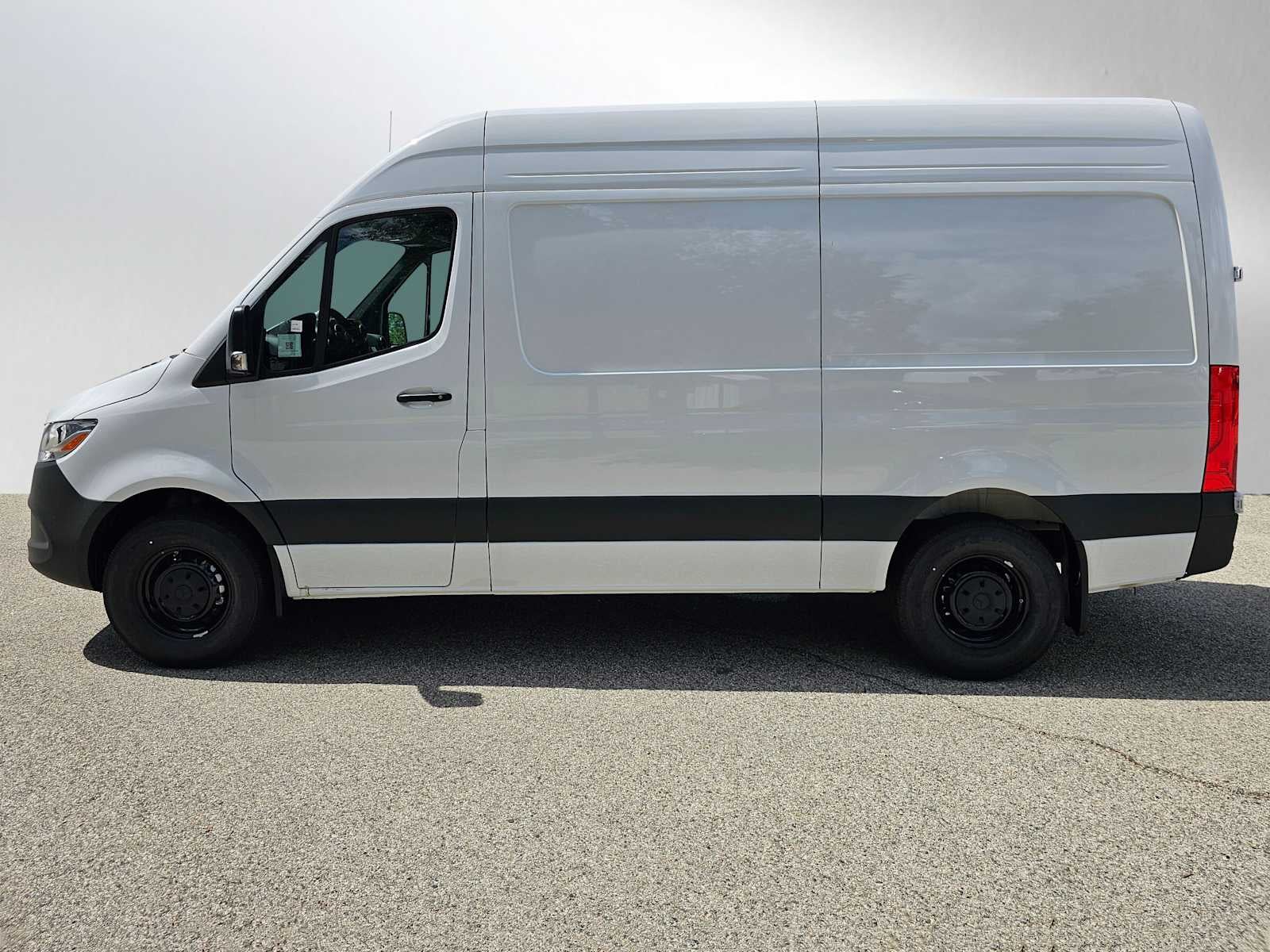 2026 Mercedes-Benz Sprinter 2500 Standard Roof I4 Diesel 144 RWD