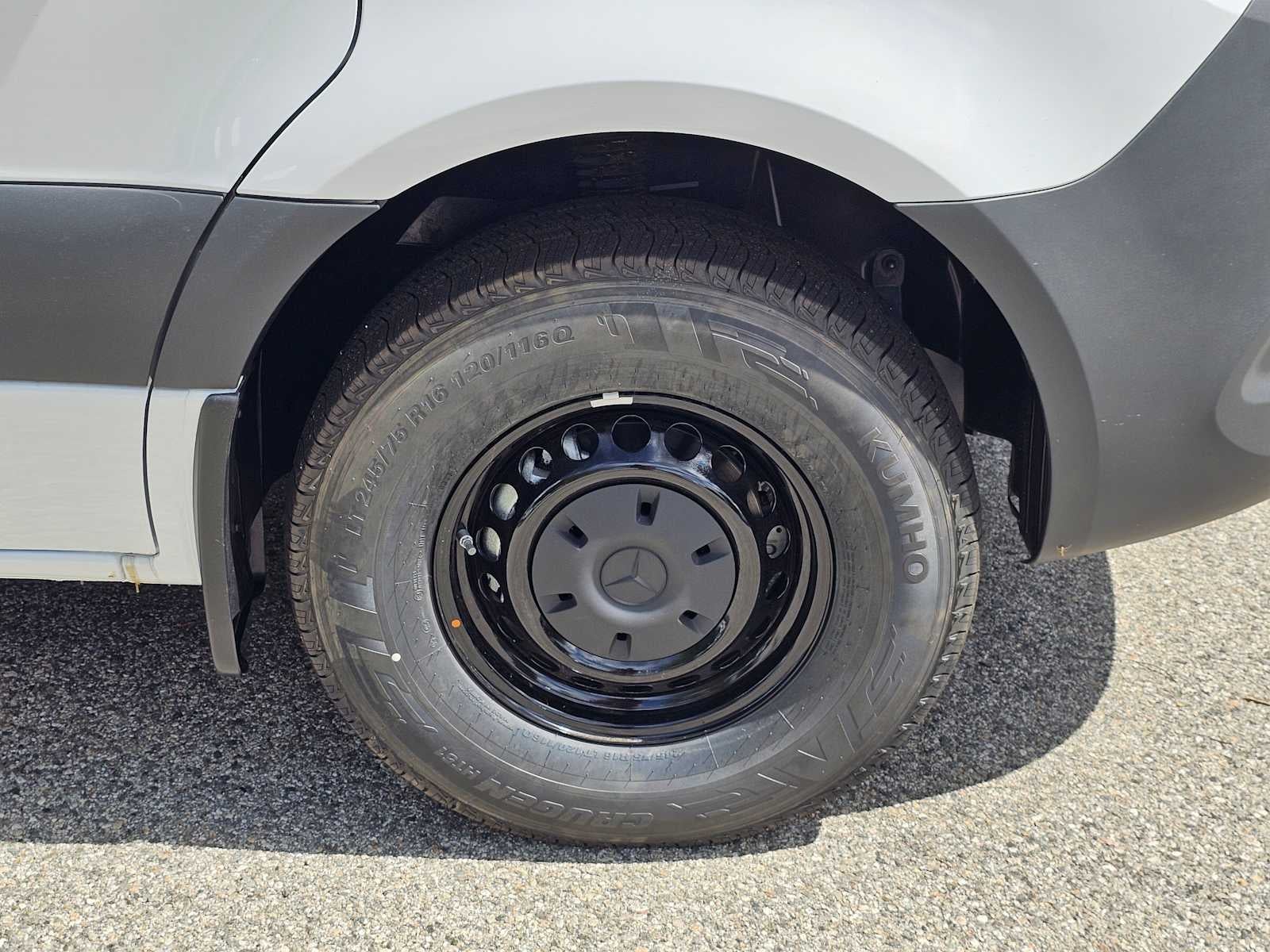 2026 Mercedes-Benz Sprinter 2500 Standard Roof I4 Diesel 144 RWD