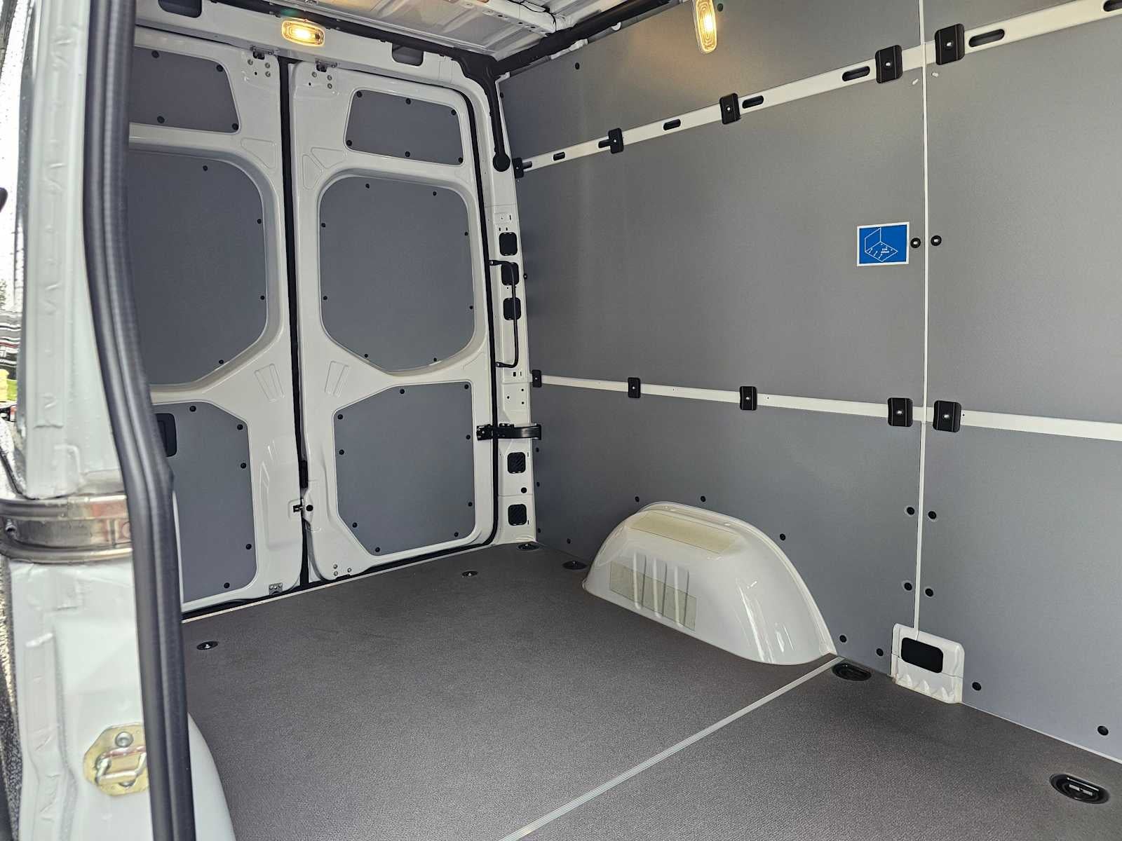 2026 Mercedes-Benz Sprinter 2500 Standard Roof I4 Diesel 144 RWD