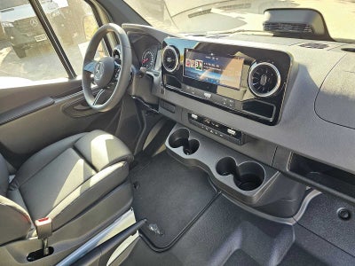 2026 Mercedes-Benz Sprinter 2500 Standard Roof I4 Diesel 144 RWD