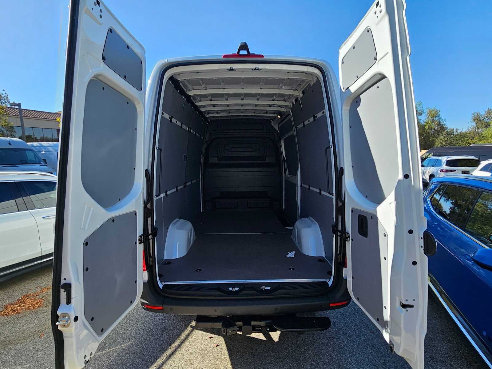 2026 Mercedes-Benz Sprinter 2500 Standard Roof I4 Diesel 144 RWD