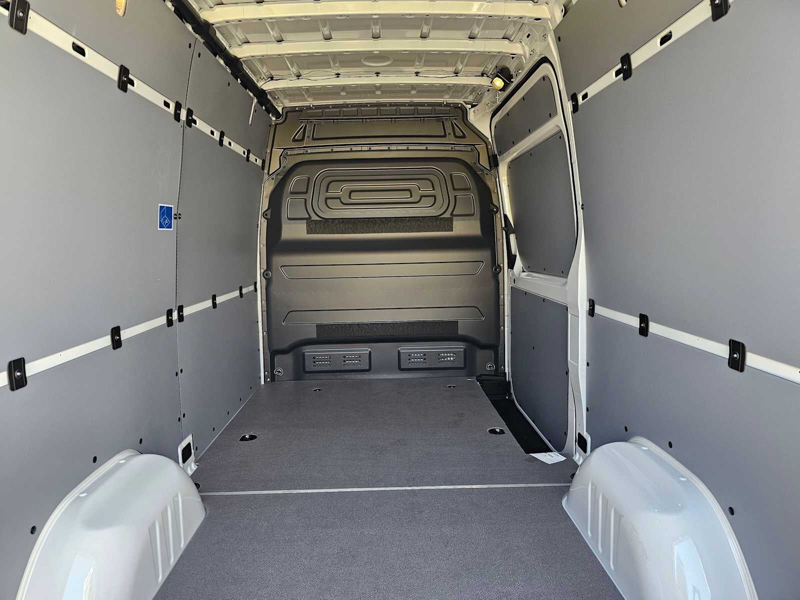 2026 Mercedes-Benz Sprinter 2500 Standard Roof I4 Diesel 144 RWD