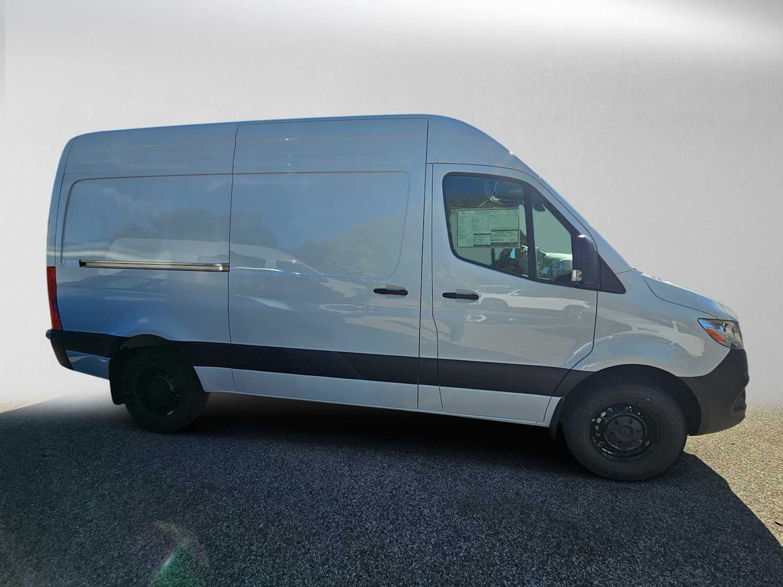 2026 Mercedes-Benz Sprinter 2500 Standard Roof I4 Diesel 144 RWD