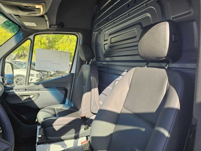 2026 Mercedes-Benz Sprinter 2500 Standard Roof I4 Diesel 144 RWD