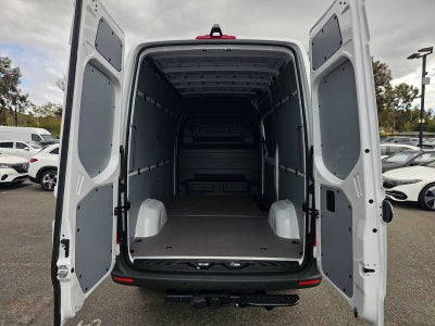 2026 Mercedes-Benz Sprinter Cargo 2500 Standard Roof I4 Diesel 144 RWD