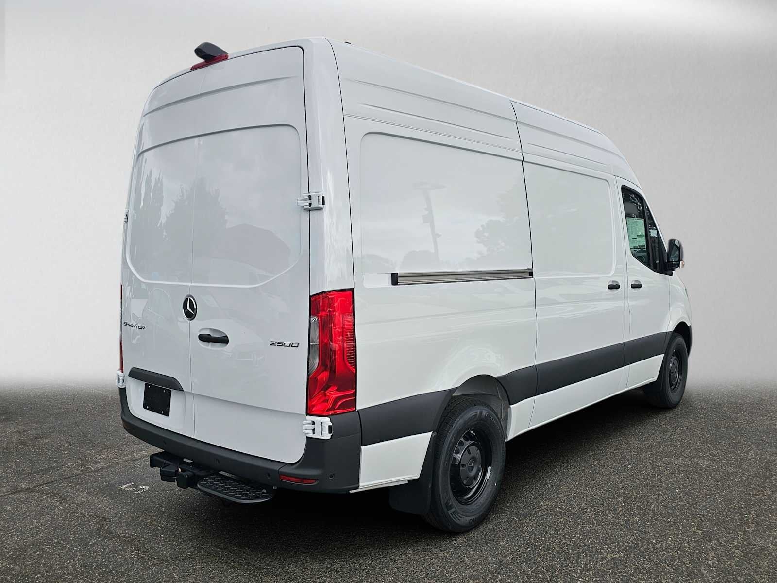 2026 Mercedes-Benz Sprinter Cargo 2500 Standard Roof I4 Diesel 144 RWD
