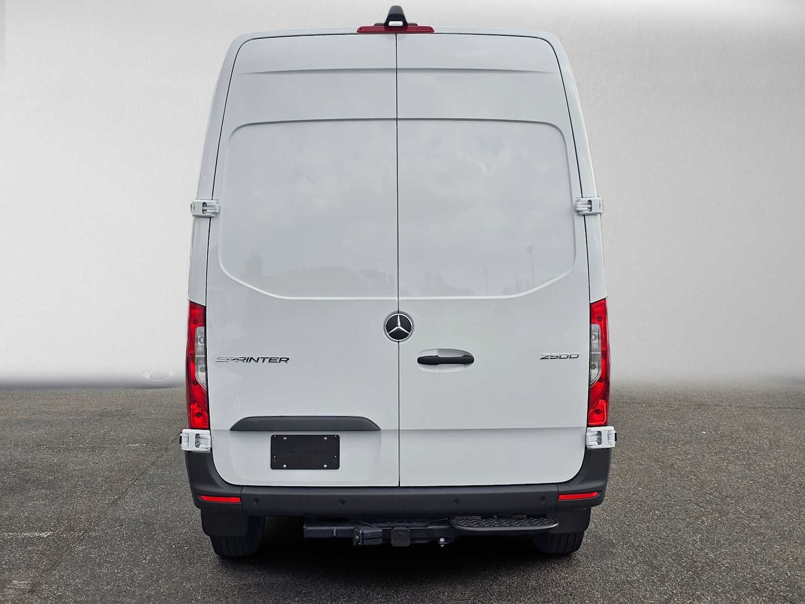 2026 Mercedes-Benz Sprinter Cargo 2500 Standard Roof I4 Diesel 144 RWD