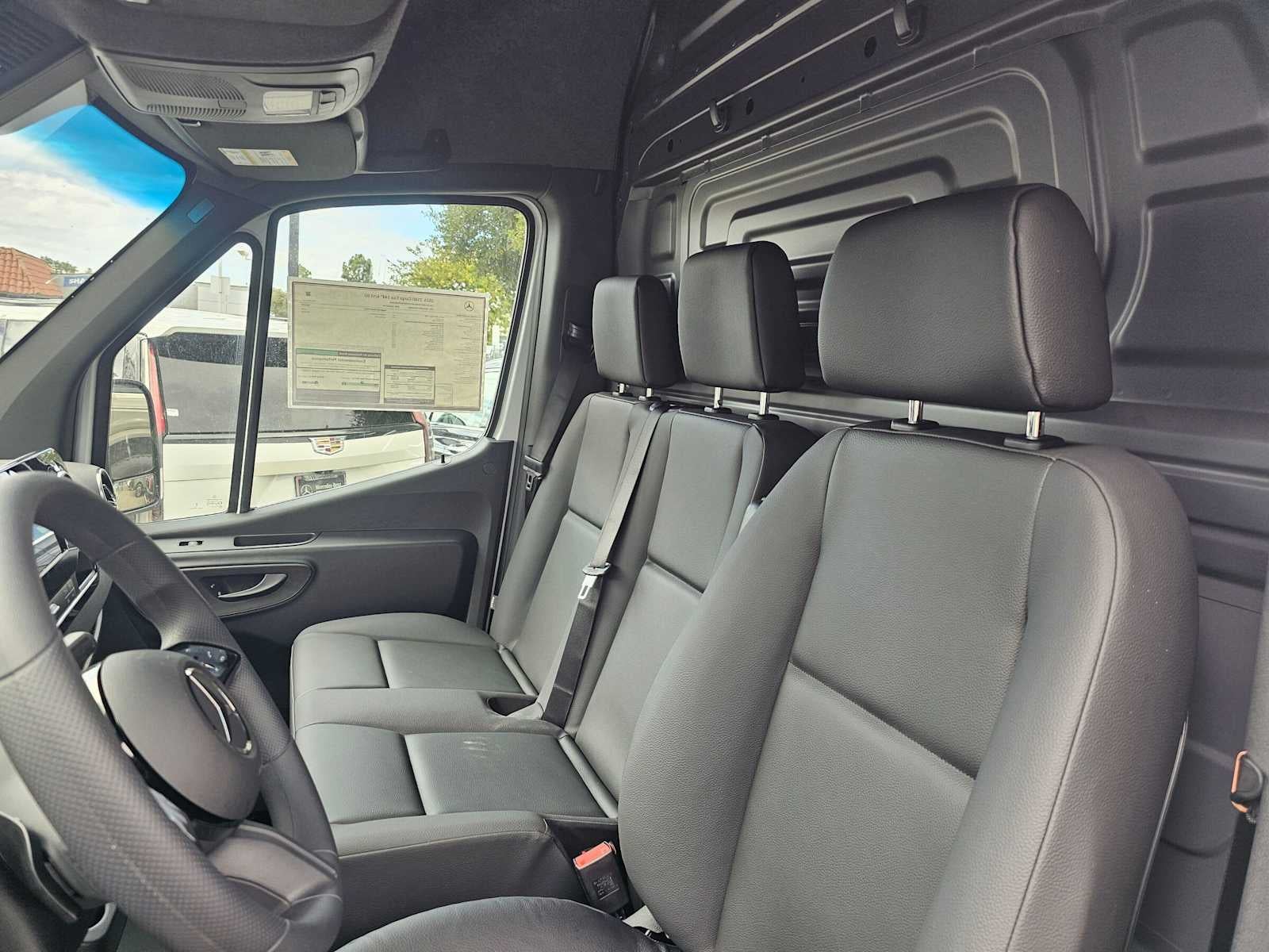 2026 Mercedes-Benz Sprinter Cargo 2500 Standard Roof I4 Diesel 144 RWD