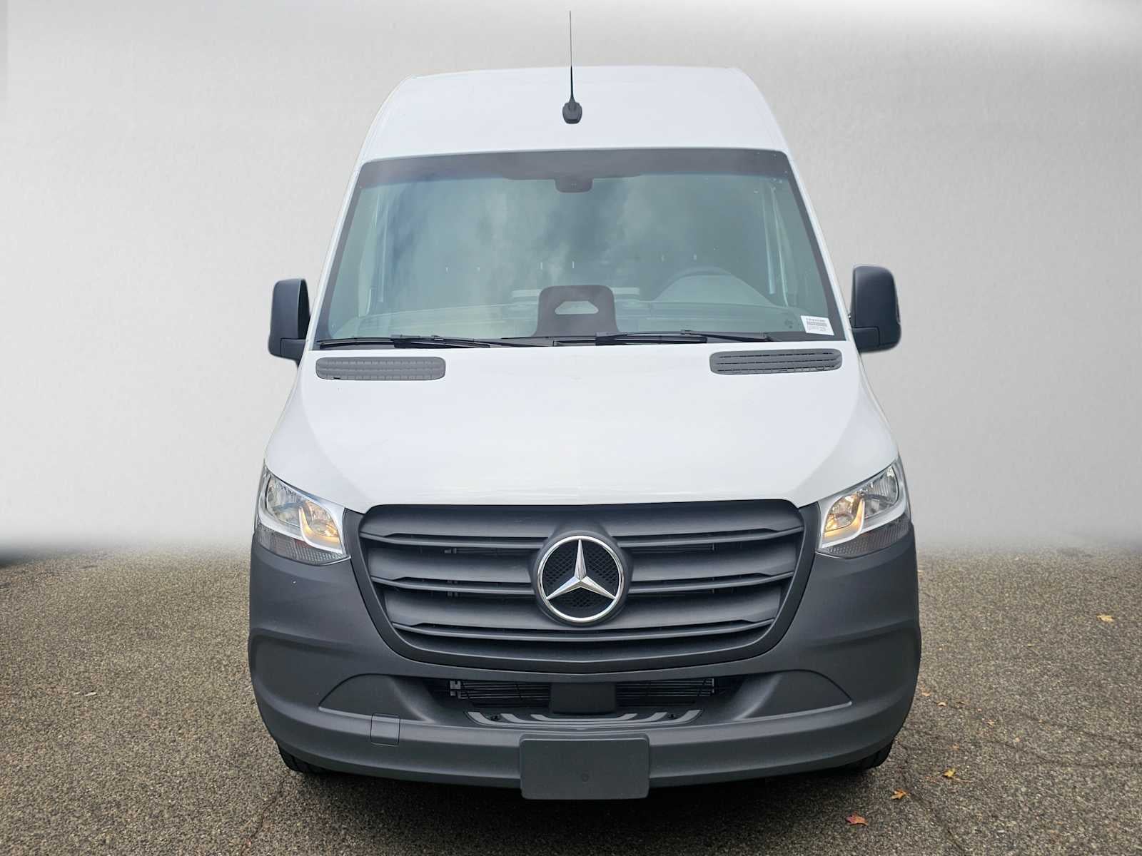 2026 Mercedes-Benz Sprinter Cargo 2500 Standard Roof I4 Diesel 144 RWD