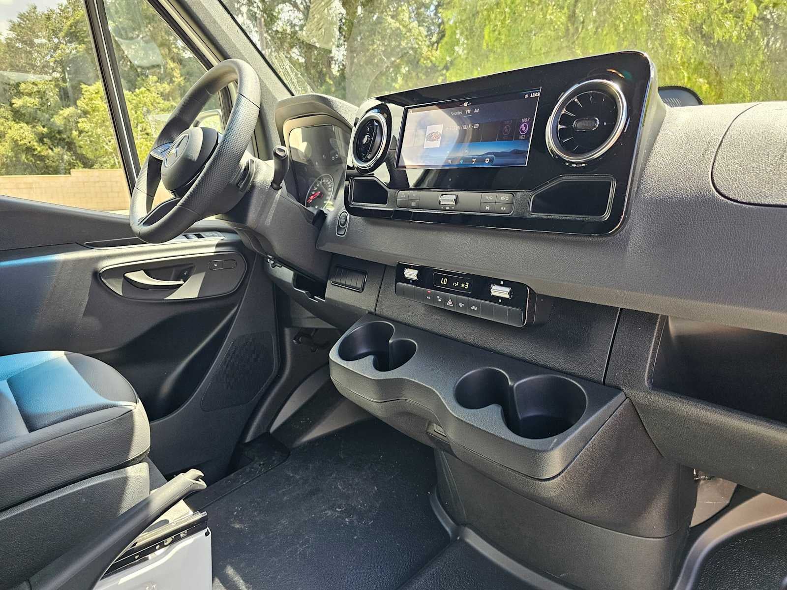 2026 Mercedes-Benz Sprinter 2500 Standard Roof I4 Diesel 144 RWD