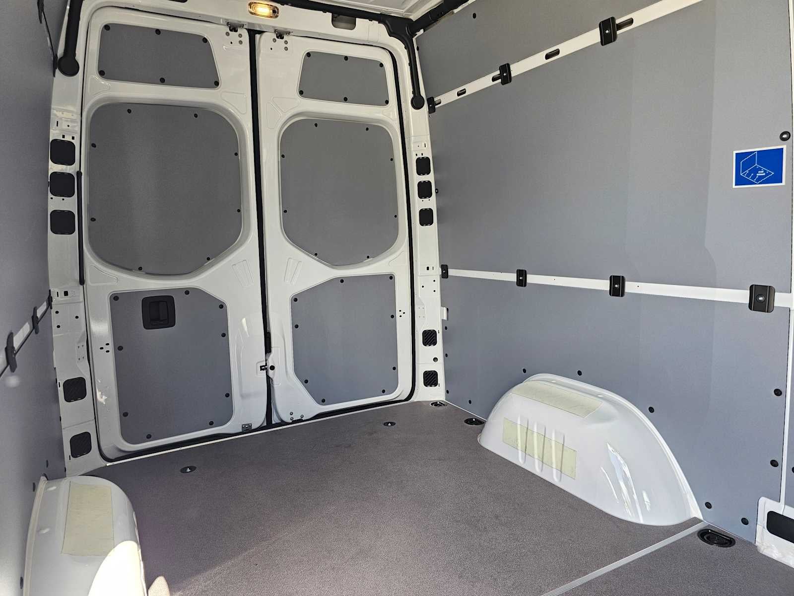 2026 Mercedes-Benz Sprinter 2500 Standard Roof I4 Diesel 144 RWD