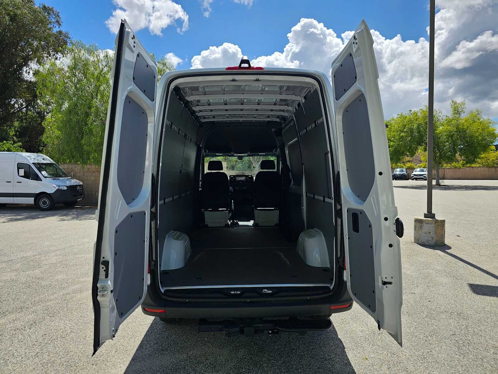 2026 Mercedes-Benz Sprinter 2500 Standard Roof I4 Diesel 144 RWD