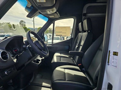 2026 Mercedes-Benz Sprinter 2500 Standard Roof I4 Diesel 144" RWD