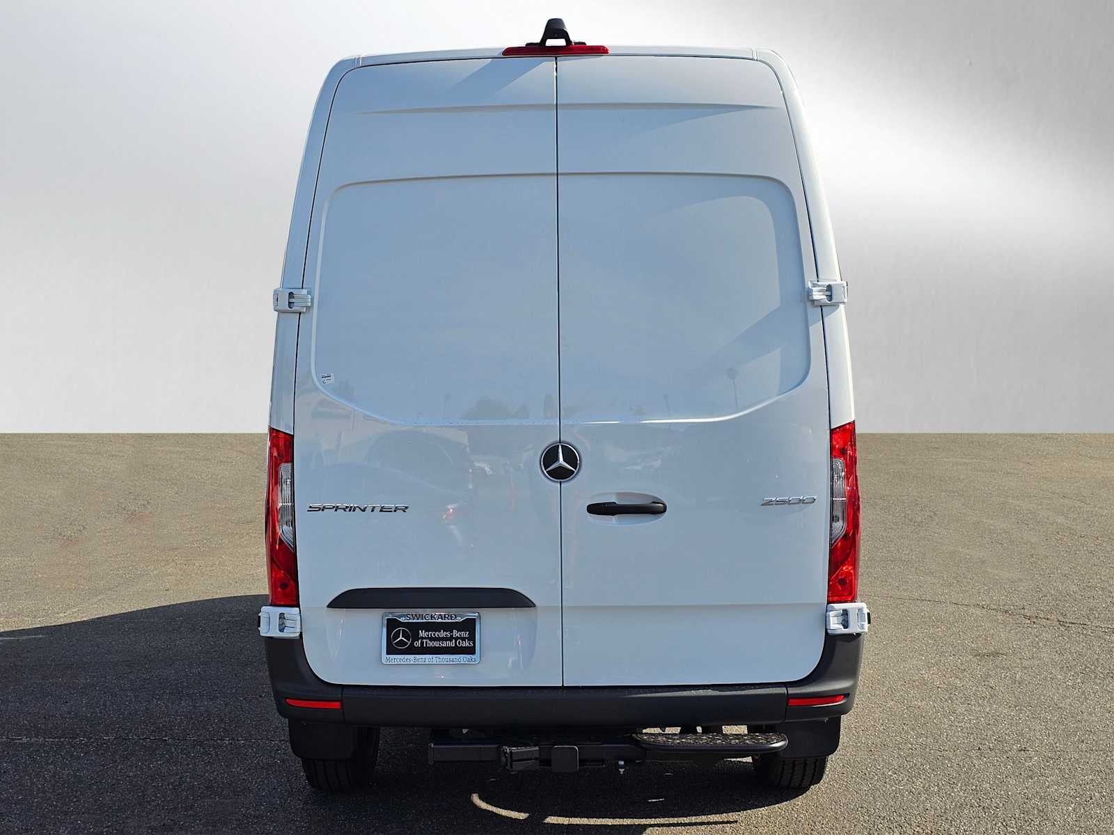 2026 Mercedes-Benz Sprinter 2500 Standard Roof I4 Diesel 144" RWD