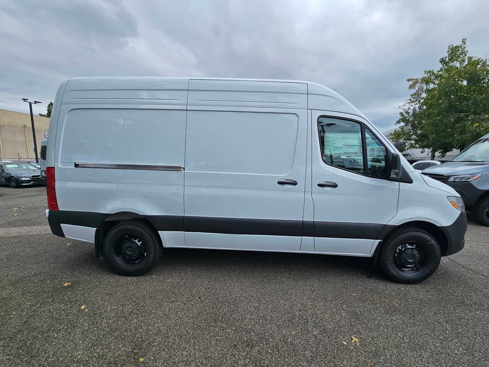 2026 Mercedes-Benz Sprinter Cargo 2500 Standard Roof I4 Diesel 144 RWD