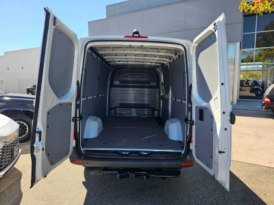 2026 Mercedes-Benz Sprinter Cargo 2500 Standard Roof I4 Diesel 144 RWD